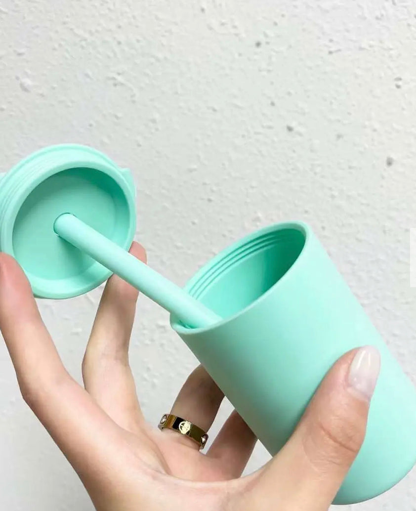 VASO DE SILICONA CON BOMBILLA - Tesoritos Baby